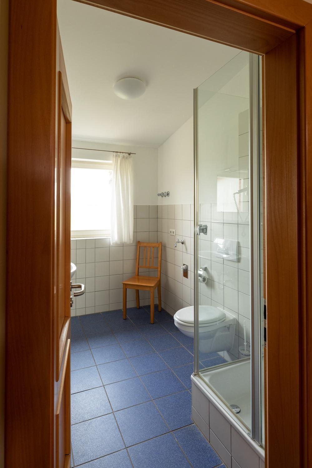 Biohotel Stiftsgut Wilhelmsgluecksbrunn Creuzburg Exterior foto