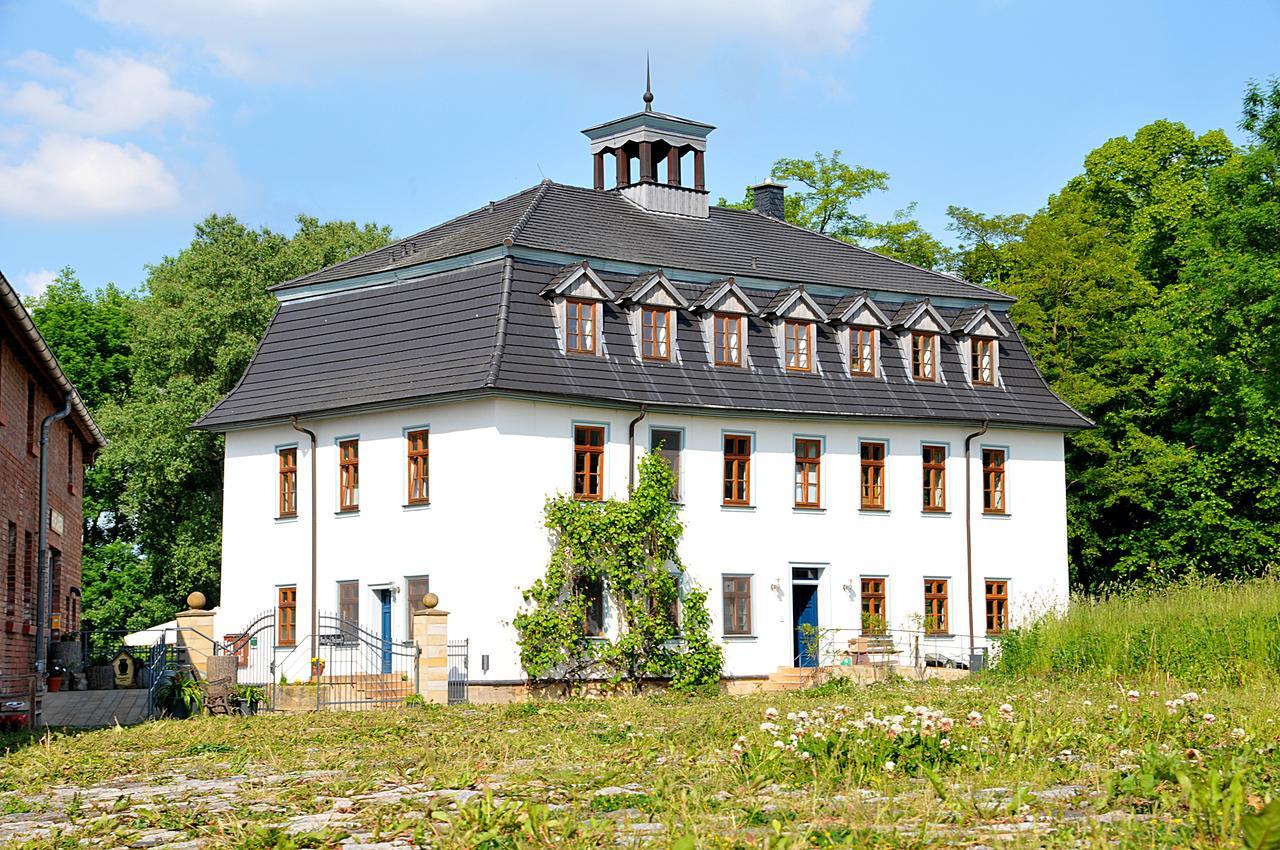 Biohotel Stiftsgut Wilhelmsgluecksbrunn Creuzburg Exterior foto