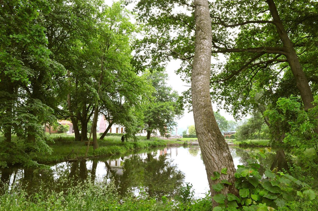 Biohotel Stiftsgut Wilhelmsgluecksbrunn Creuzburg Exterior foto